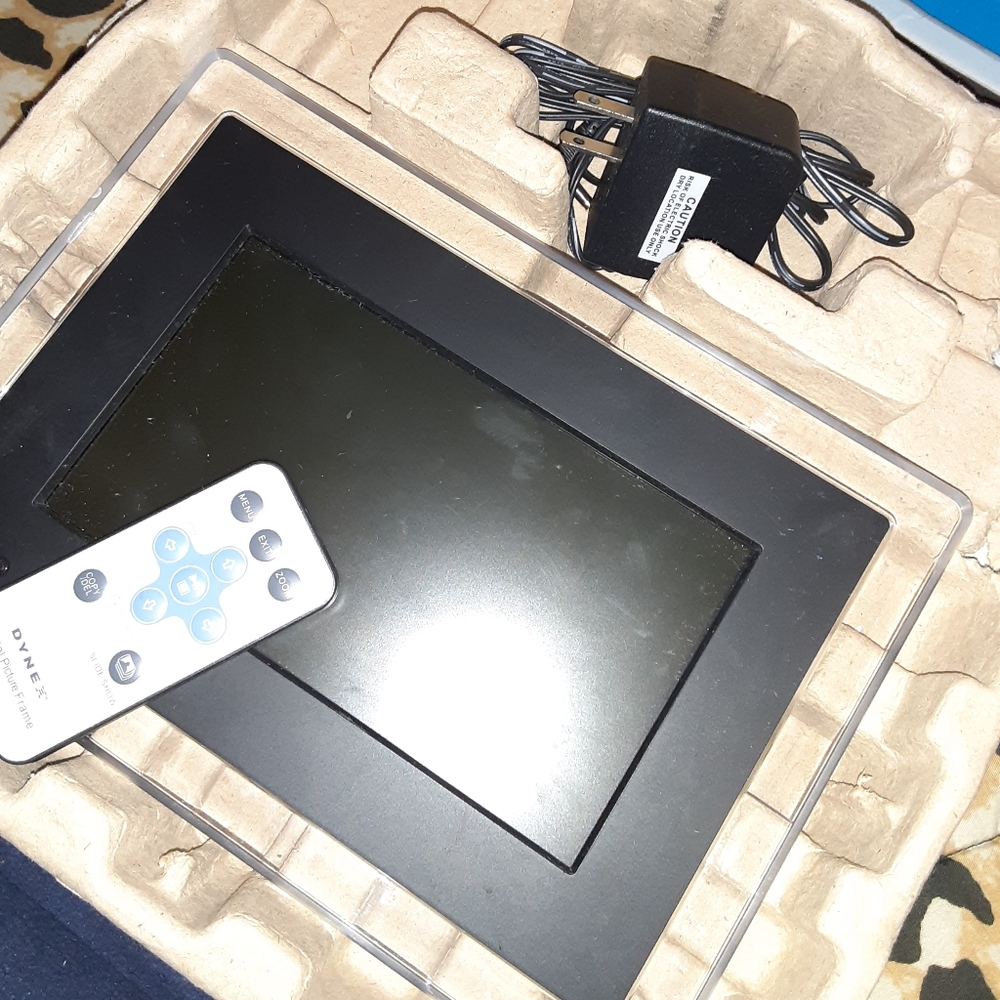 Digital Picture Frame - Picture 3 of 3